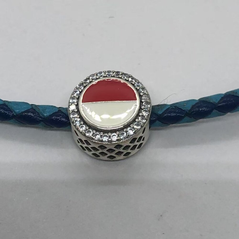✨✨Pandora Indonesia flag Exclusive bead Charm/ Travel gift